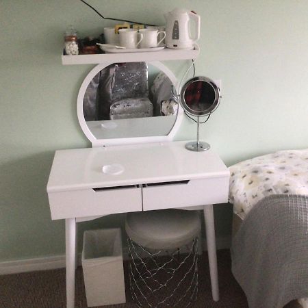 Apps B&B Poole Zewnętrze zdjęcie